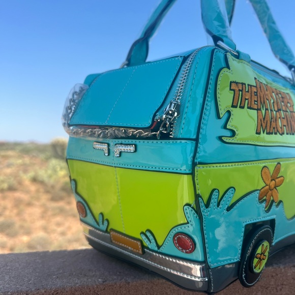 Dolls Kill X Scooby-Doo Mystery Machine Crossbody - Picture 2 of 5